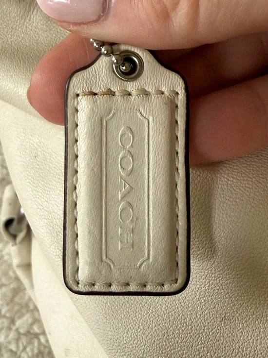 Y2K Vintage Coach Studded Embossed Leather Duffle Hobo Shoulder Bag Ivory F16178 - Picture 8 of 13